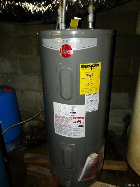 3311 Flint River Road Columbiaville, MI 48421 - Photo 30 of 39 Newer Water Heater