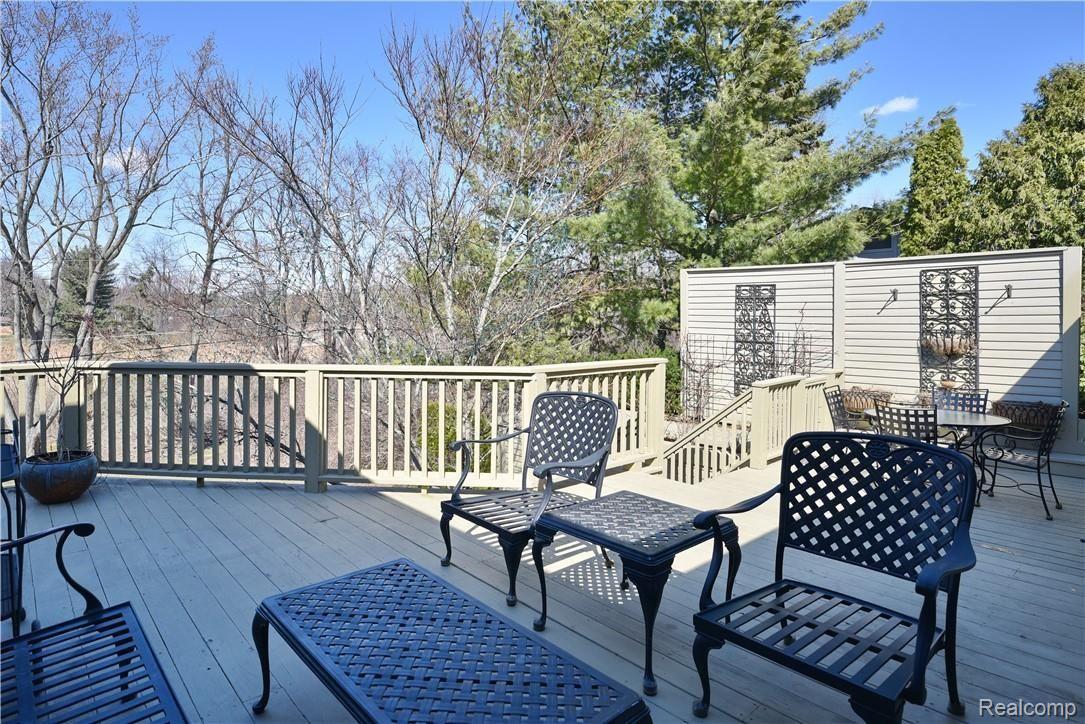 856 North Pemberton Road Bloomfield Hills, MI 48302 - Photo 27 of 33 Deck in spring