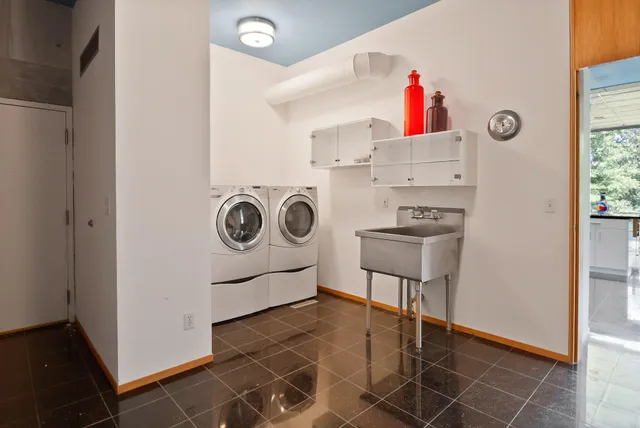 $1,599,000 | 8692 East 200 South, Knox, IN 46534