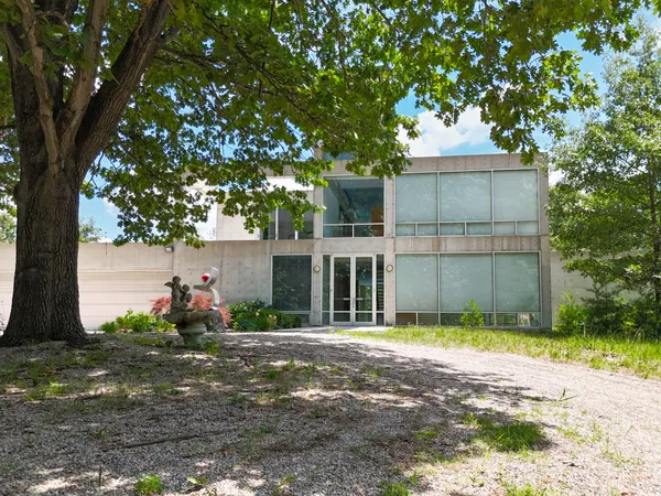 $1,599,000 | 8692 East 200 South, Knox, IN 46534