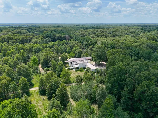 $1,599,000 | 8692 East 200 South, Knox, IN 46534