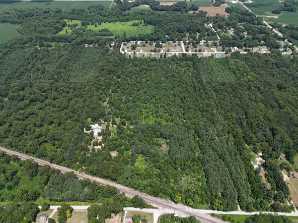 $1,599,000 | 8692 East 200 South, Knox, IN 46534