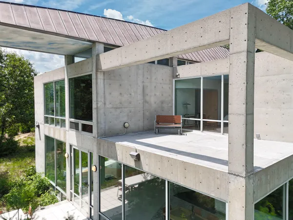 $1,599,000 | 8692 East 200 South, Knox, IN 46534