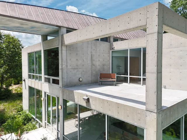 $1,599,000 | 8692 East 200 South, Knox, IN 46534