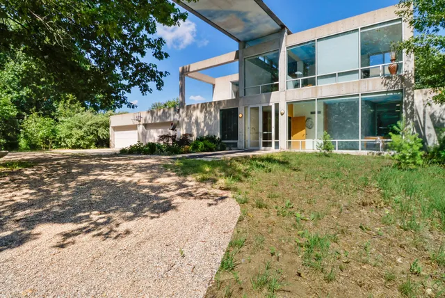 $1,599,000 | 8692 East 200 South, Knox, IN 46534