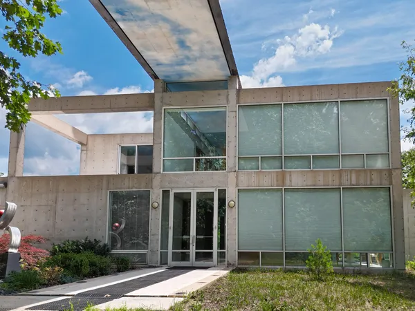 $1,599,000 | 8692 East 200 South, Knox, IN 46534