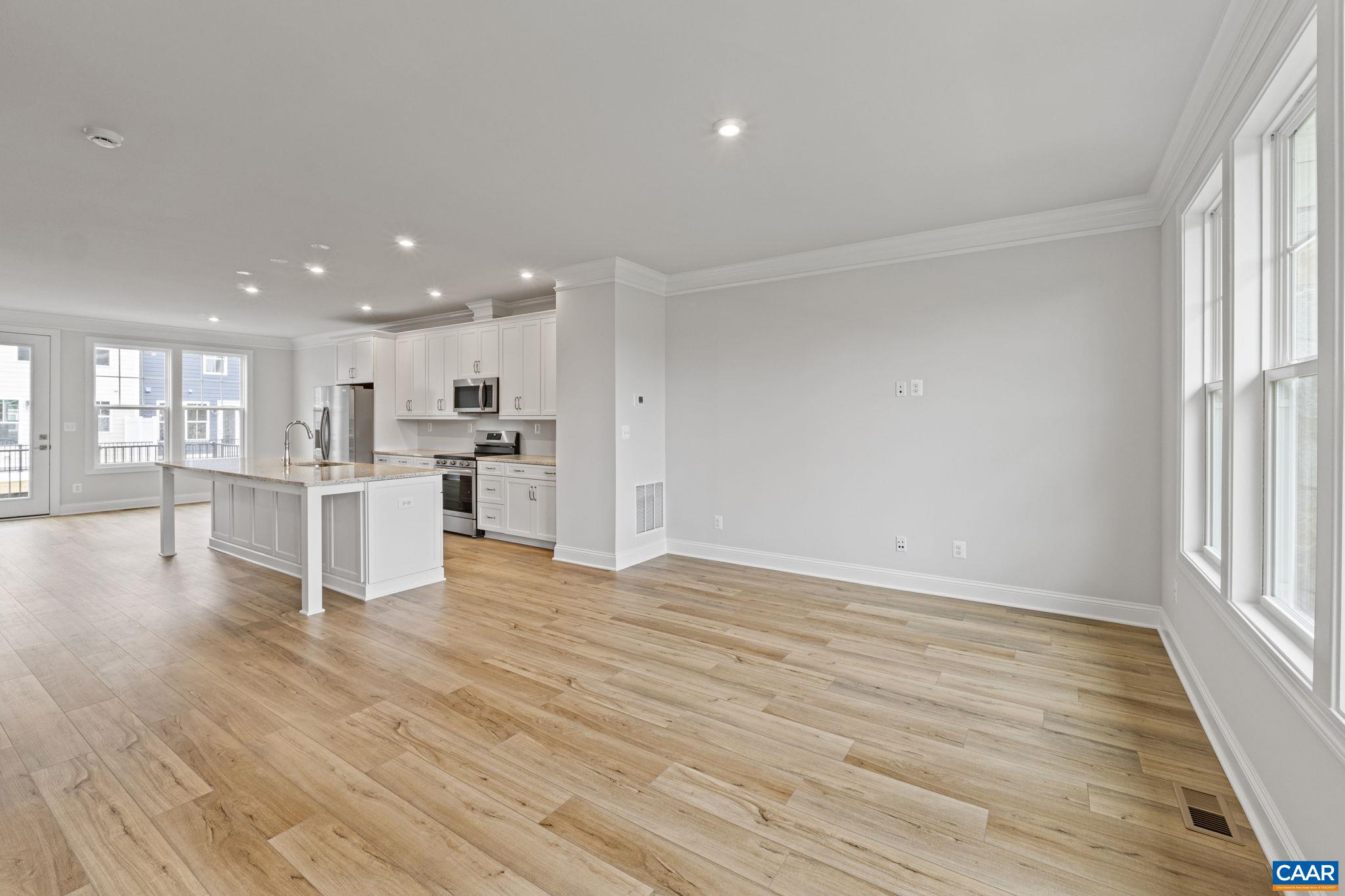 2203 Woodburn Road Charlottesville, VA 22901 - Photo 5 of 40 Gallery Image 5