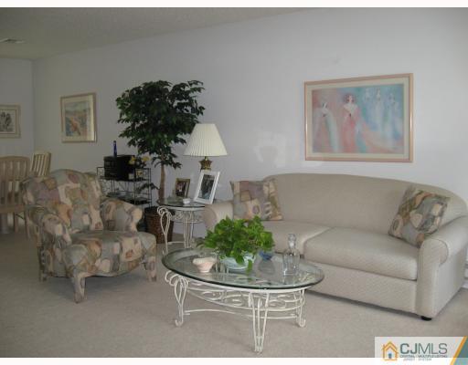 702 A Croydon Road Monroe Township, NJ 08831 - Photo 2 of 8 Gallery Image 2