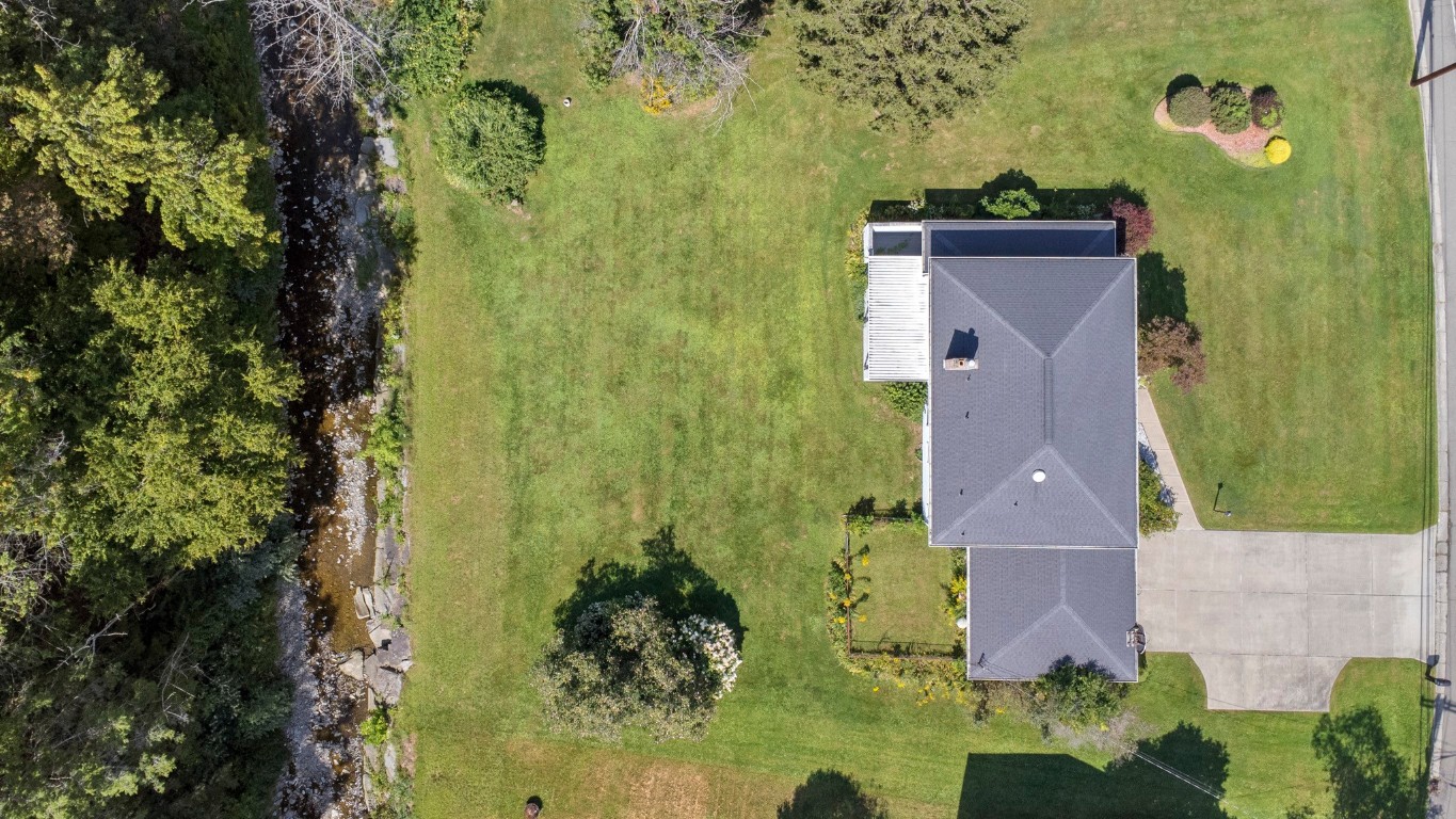 208 Murray Hill Road Vestal, NY 13850 - Photo 5 of 23 Gallery Image 5