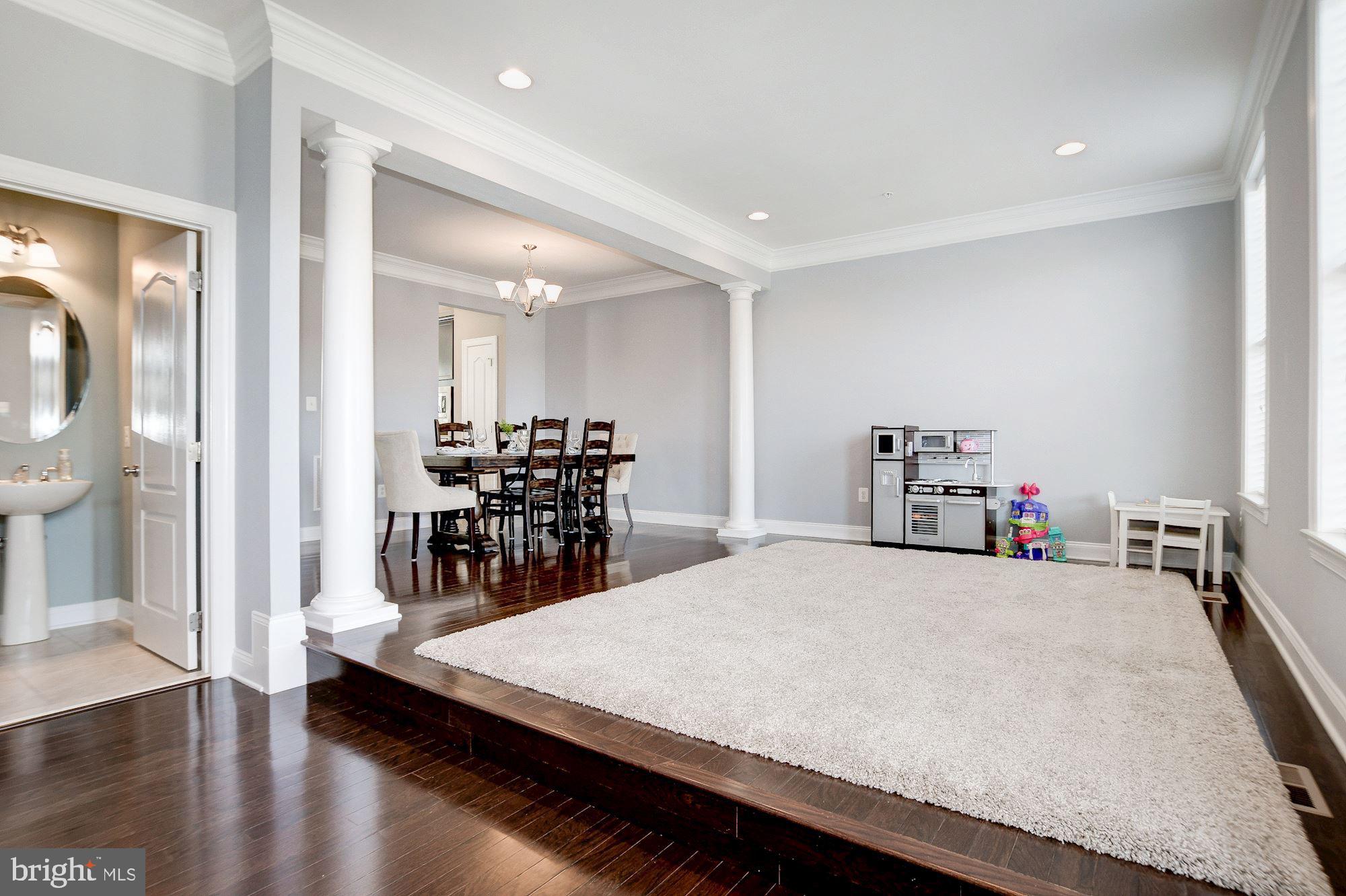 7664 Elmcrest Road Hanover, MD 21076 - Photo 3 of 43
