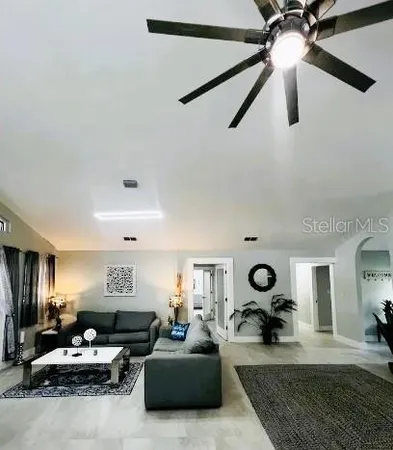 $565,000 | 15618 Highway 301, Hawthorne, FL 32640