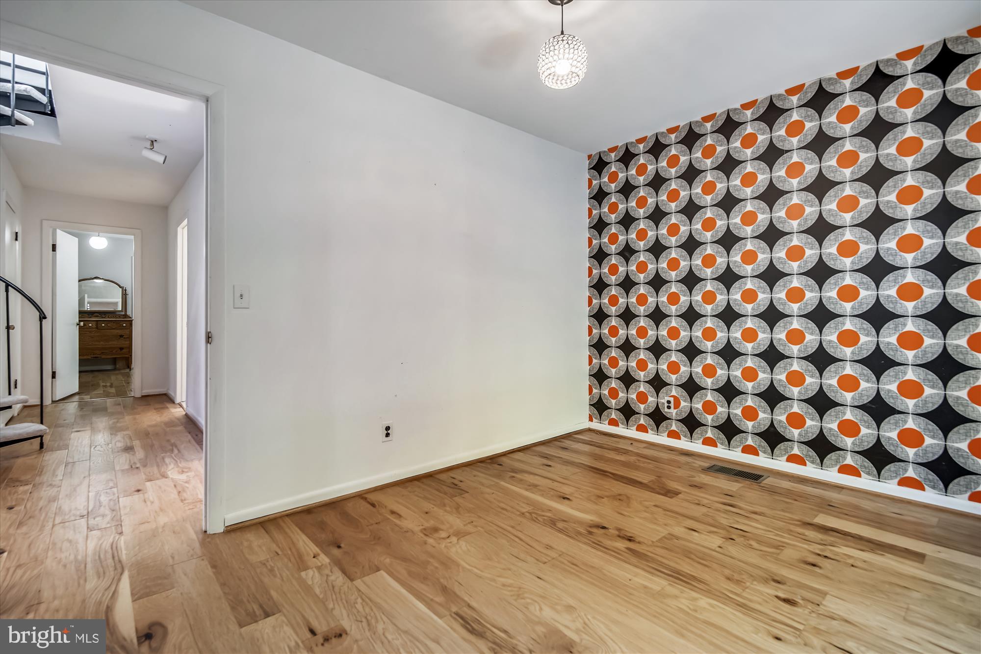 14711 Reserve Road Accokeek, MD 20607 - Photo 27 of 63 Bedroom with vintage MCM wallpaper