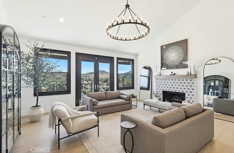 $2,698,000 | 12344 Circula Panorama Place, Santa Ana, CA 92705