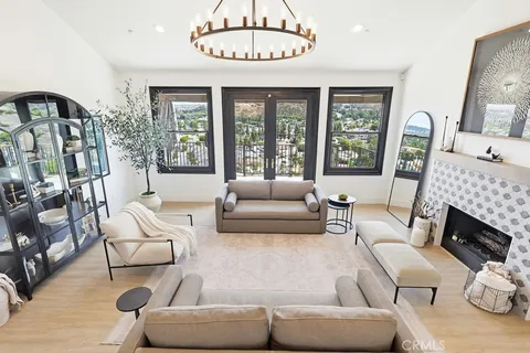 $2,698,000 | 12344 Circula Panorama Place, Santa Ana, CA 92705