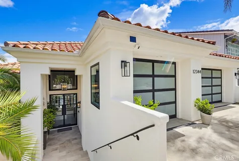 $2,698,000 | 12344 Circula Panorama Place, Santa Ana, CA 92705
