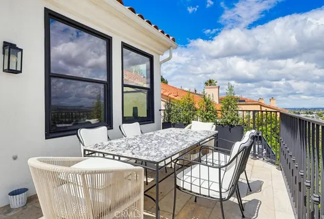 $2,698,000 | 12344 Circula Panorama Place, Santa Ana, CA 92705