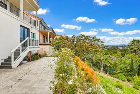 $2,698,000 | 12344 Circula Panorama Place, Santa Ana, CA 92705