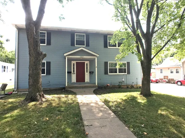 $490,000 | 3807 Main Street, McHenry, IL 60050