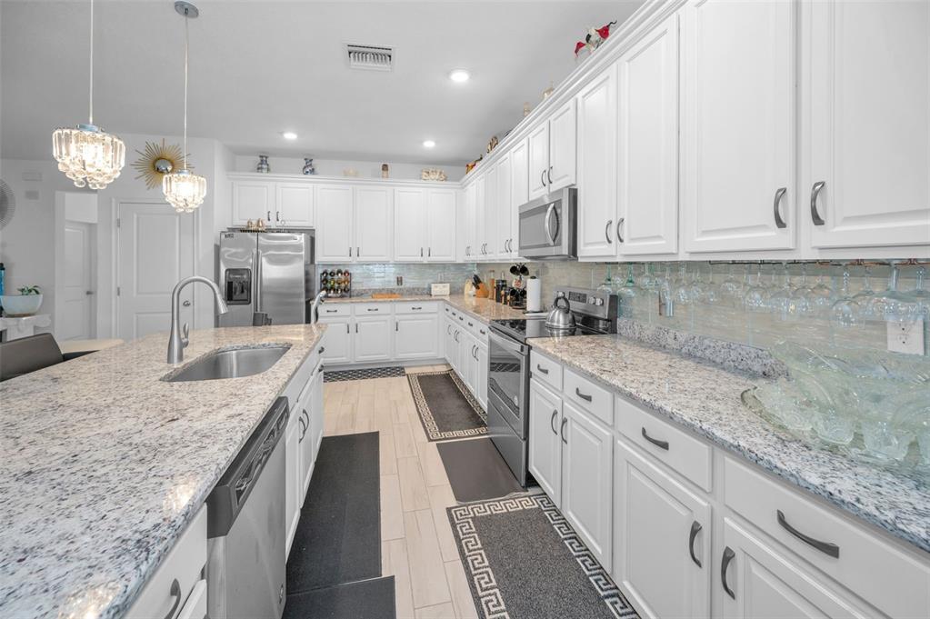 944 Old Windsor Way Spring Hill, FL 34609 - Photo 17 of 59