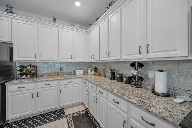 $370,000 | 944 Old Windsor Way, Spring Hill, FL 34609