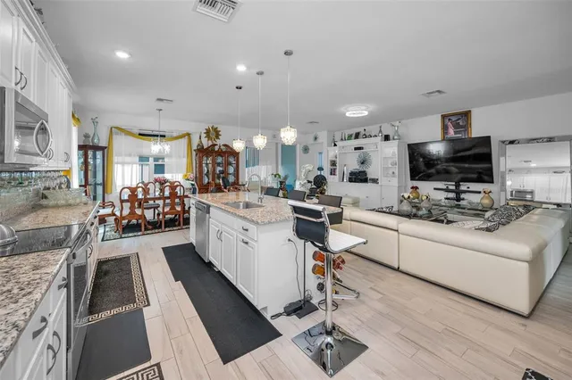 $370,000 | 944 Old Windsor Way, Spring Hill, FL 34609