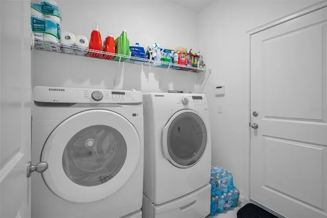 $370,000 | 944 Old Windsor Way, Spring Hill, FL 34609