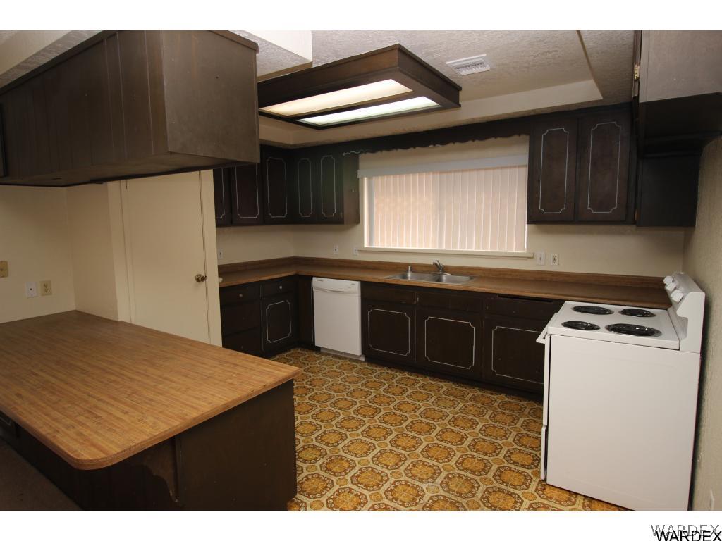 1945 Balsa Road Bullhead City, AZ 86442 - Photo 3 of 23 Gallery Image 3