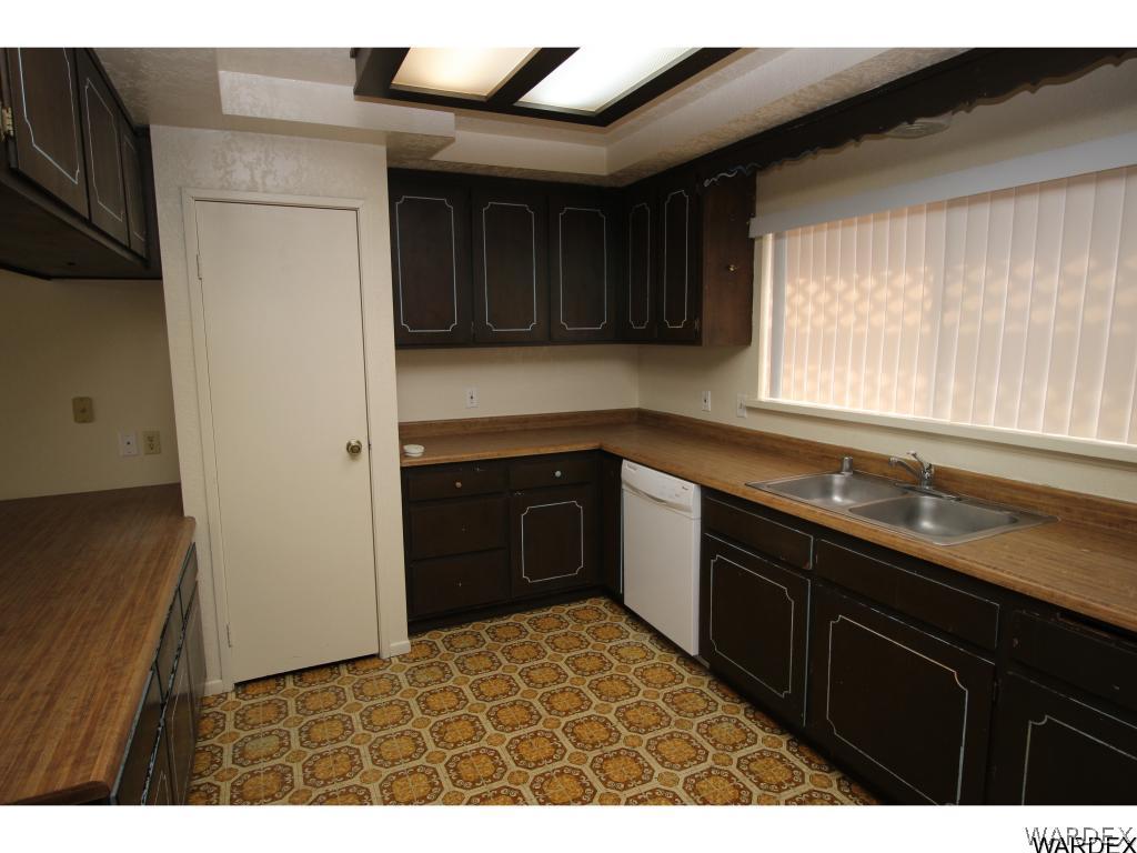 1945 Balsa Road Bullhead City, AZ 86442 - Photo 4 of 23 Gallery Image 4