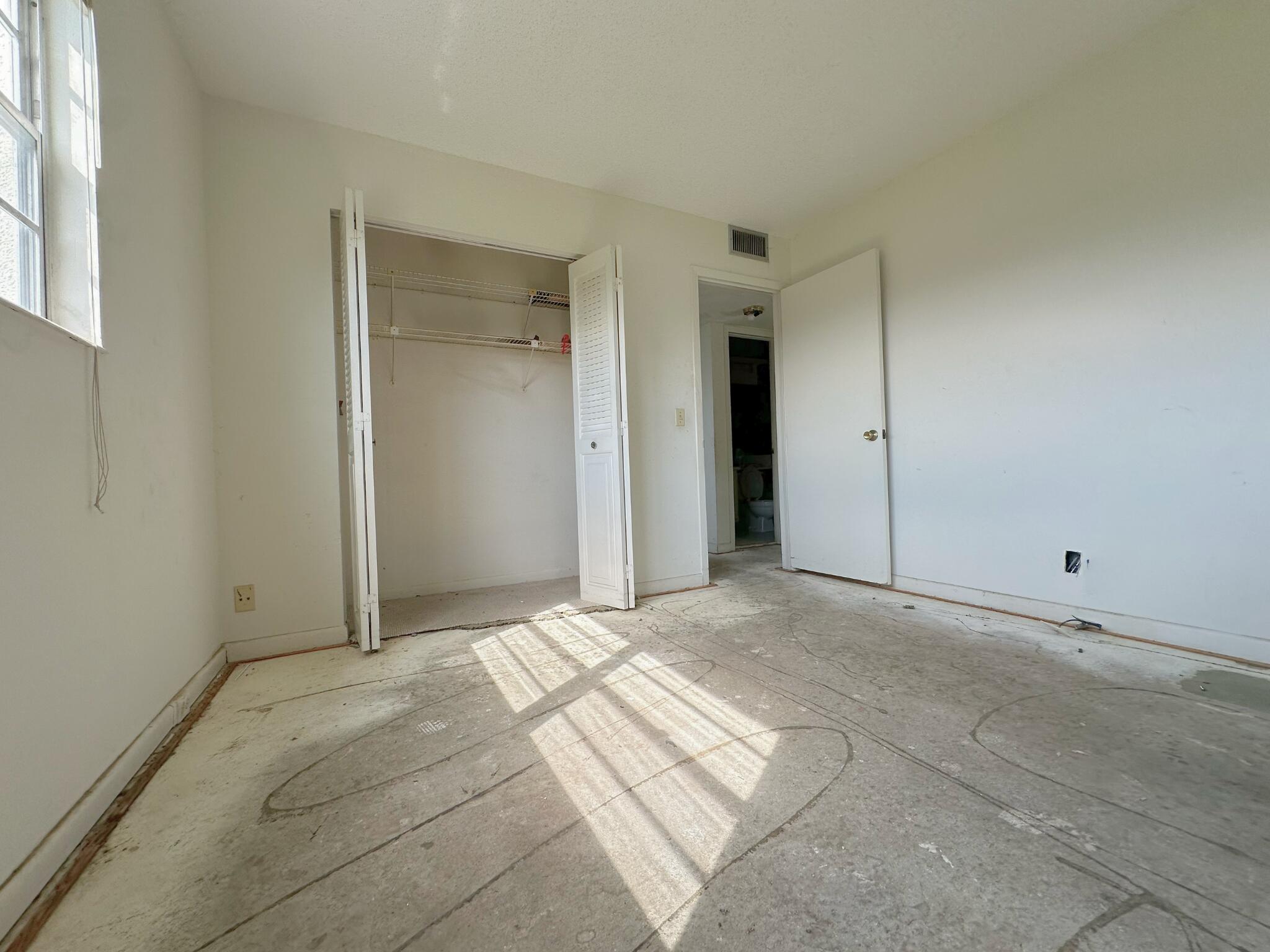 319 Preston H Boca Raton, FL 33434 - Photo 4 of 11 8