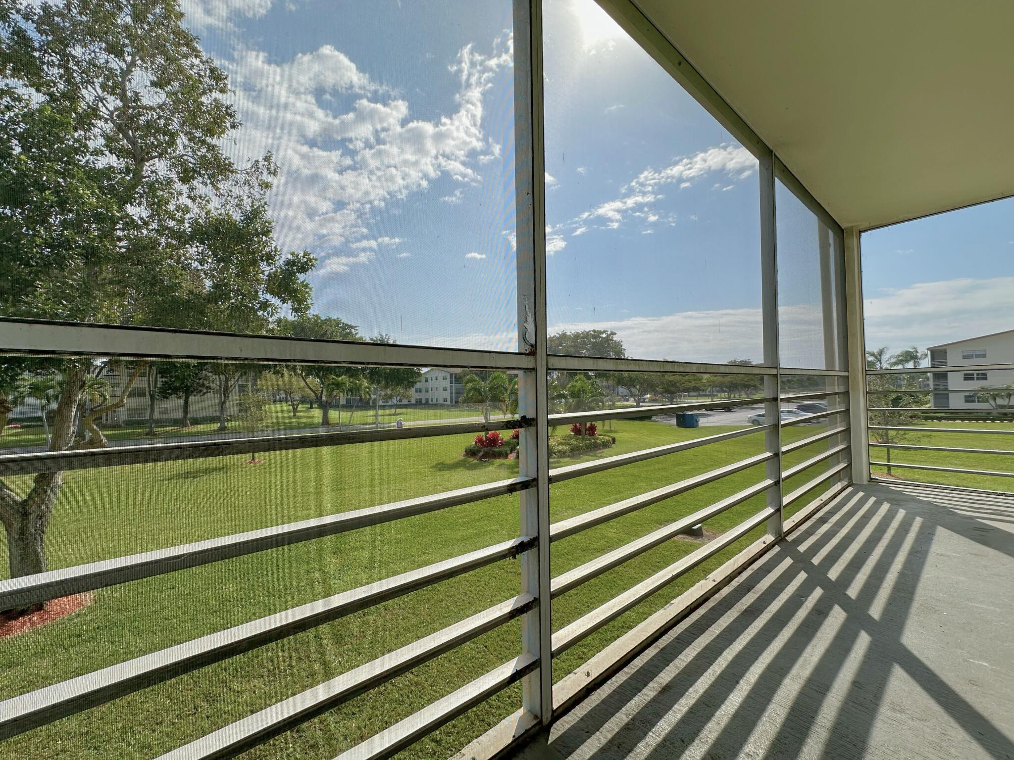 319 Preston H Boca Raton, FL 33434 - Photo 9 of 11 11