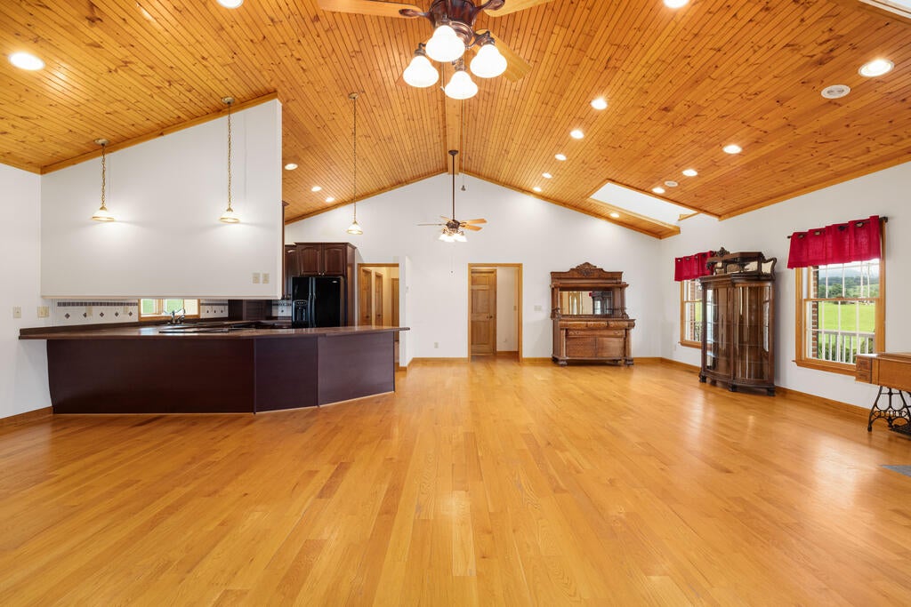 206 Valley Road Saltville, VA 24370 - Photo 30 of 90 Gallery Image 30