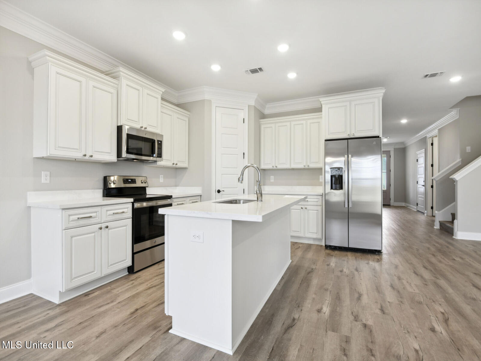 13516 Garland Road Ocean Springs, MS 39564 - Photo 5 of 22 Dune_K224_Kitchen