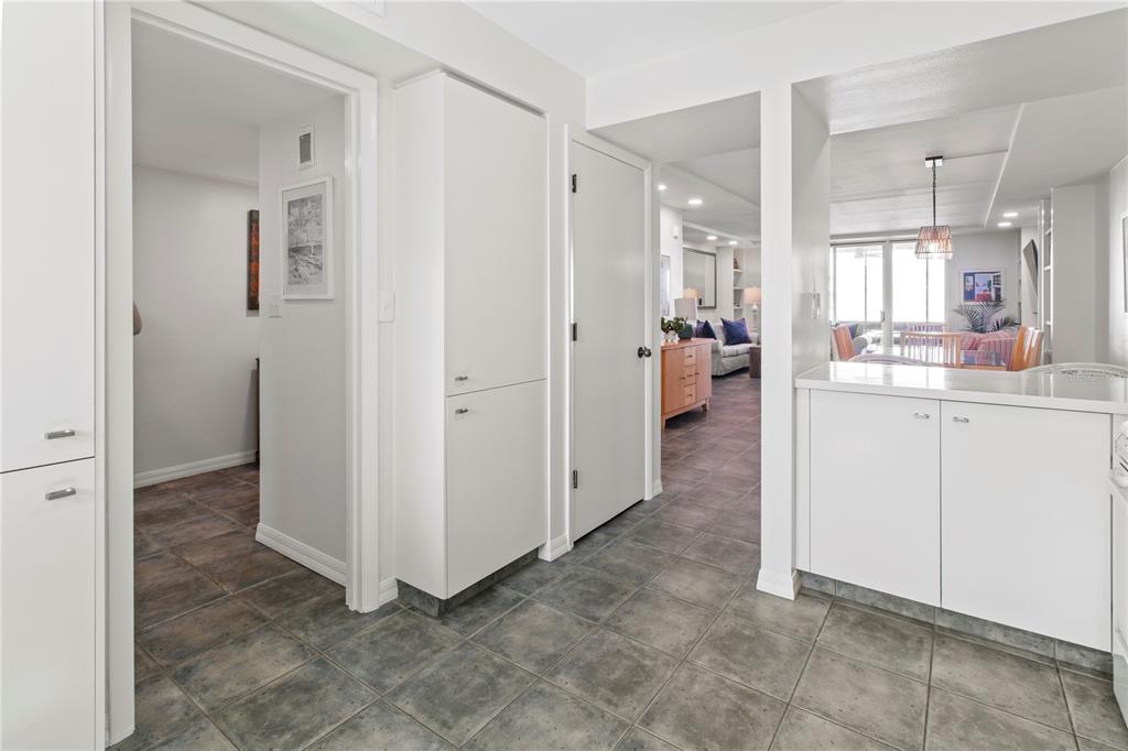 829 Bayport Way, Unit 829 Longboat Key, FL 34228 - Photo 8 of 58