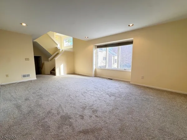a view of empty room with window