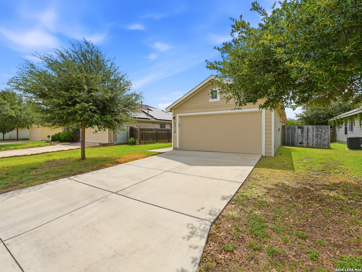 4714 Everett Loop Converse, TX 78109 - Photo 2 of 33