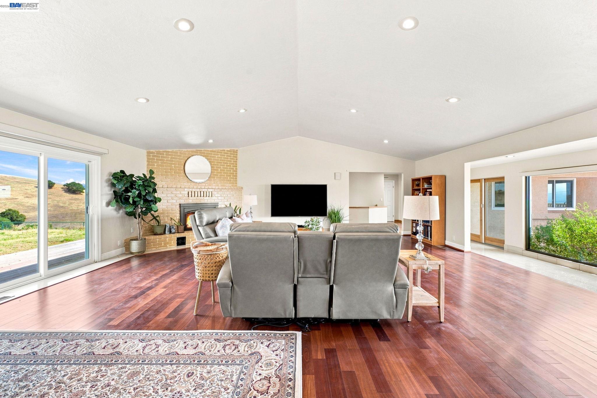 41794 Vargas Road Fremont, CA 94539 - Photo 20 of 80 Gallery Image 20