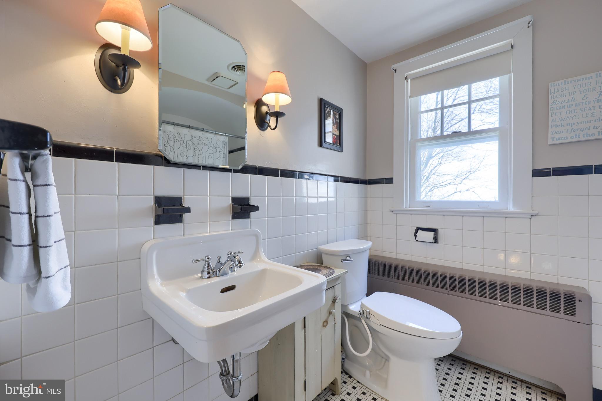288 Central Manor Road Mountville, PA 17554 - Photo 25 of 35 Second Floor Full Bath
