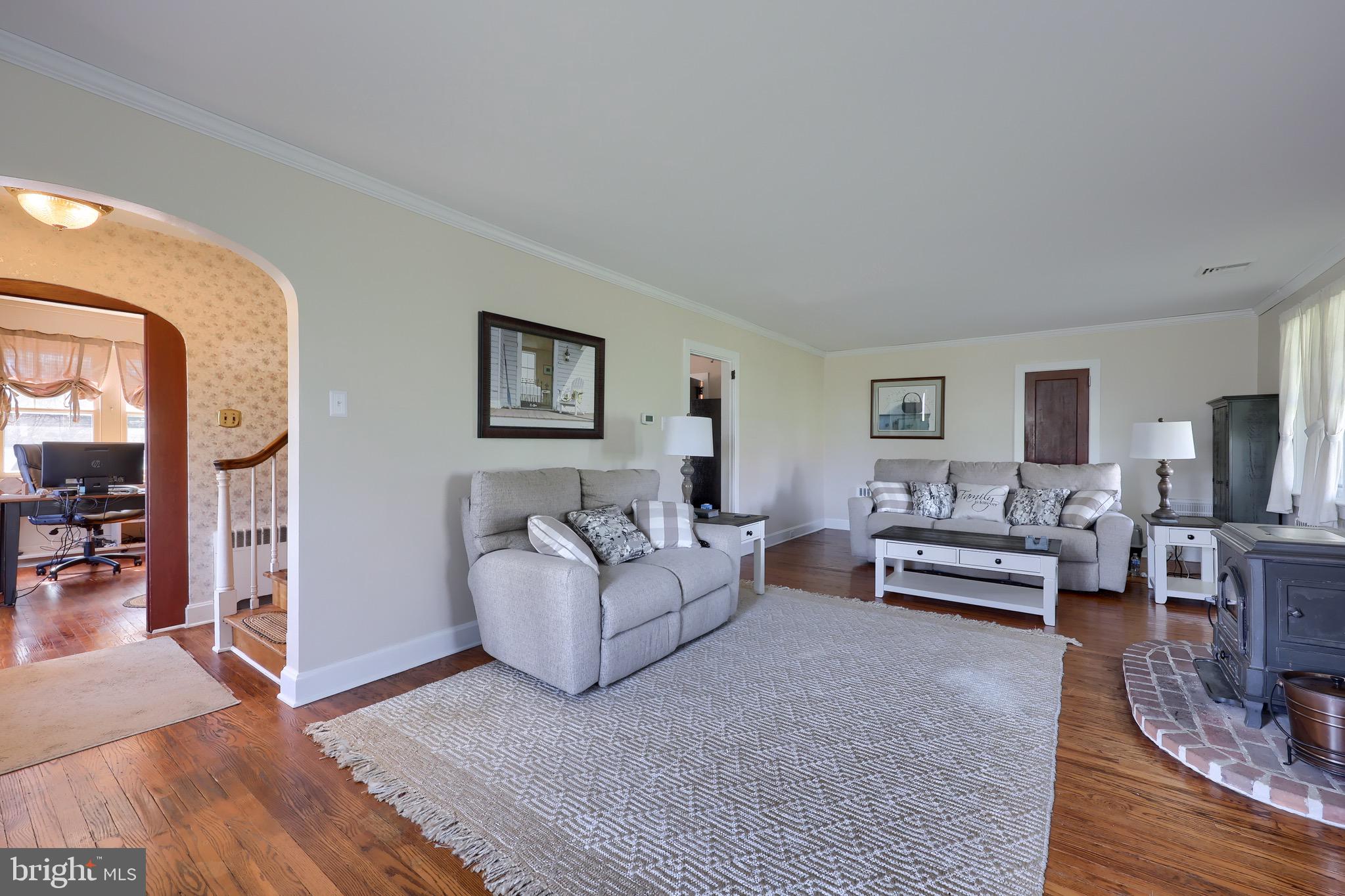 288 Central Manor Road Mountville, PA 17554 - Photo 3 of 35