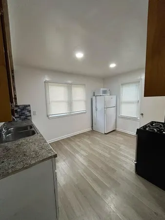 $1,300 | 15885 Beaverland Street, Detroit, MI 48223