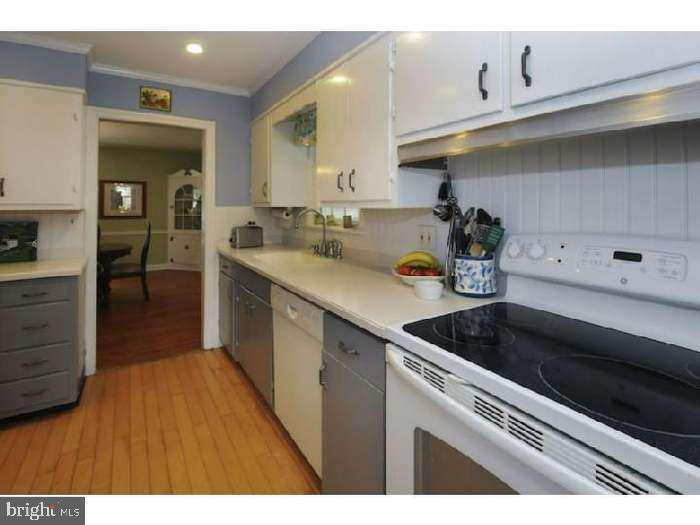 228 Berkeley Road Glenside, PA 19038 - Photo 10 of 21 Gallery Image 10
