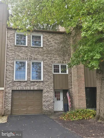 $230,000 | 28 Club Lane, Reading, PA 19607