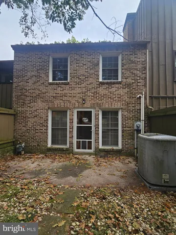 $230,000 | 28 Club Lane, Reading, PA 19607