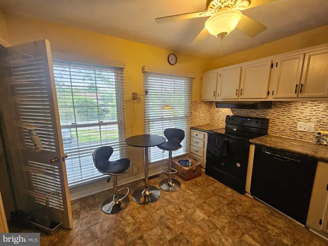 $230,000 | 28 Club Lane, Reading, PA 19607