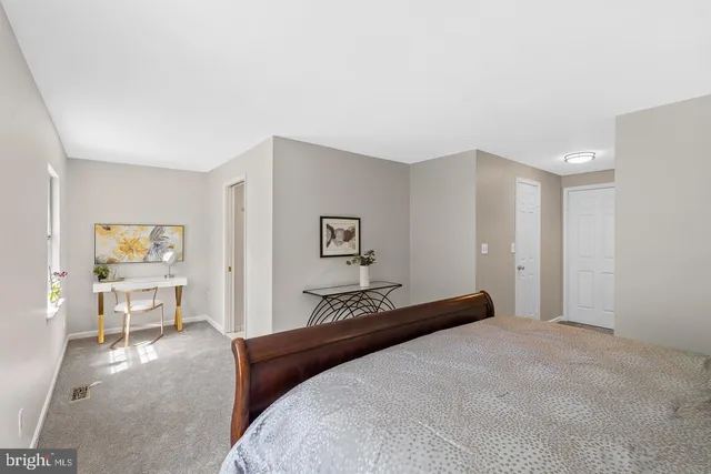 $3,700 | 8939 Park Forest Drive, Springfield, VA 22152