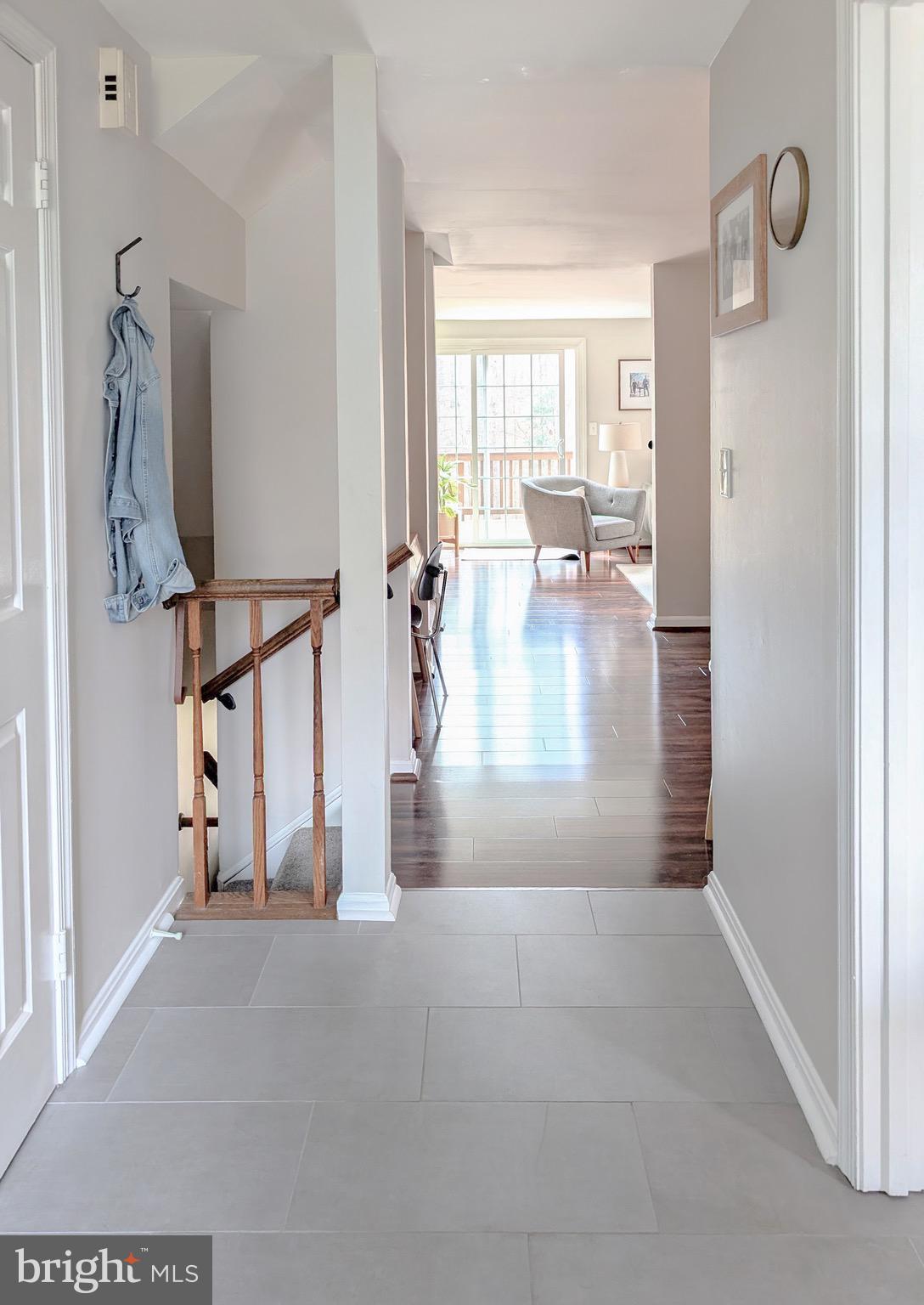 8939 Park Forest Drive Springfield, VA 22152 - Photo 3 of 36