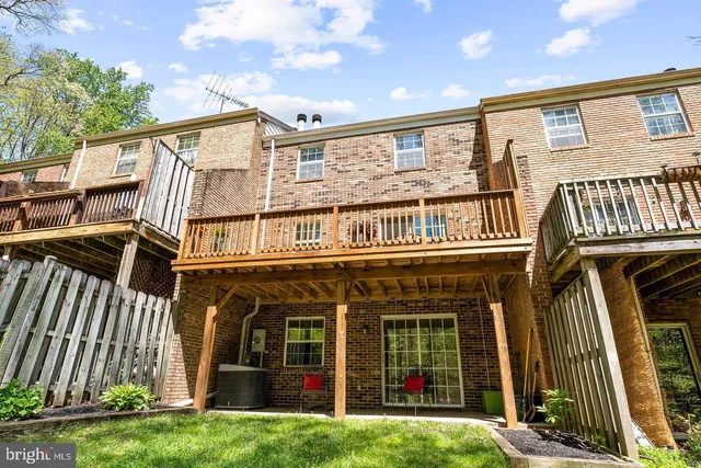 $3,700 | 8939 Park Forest Drive, Springfield, VA 22152