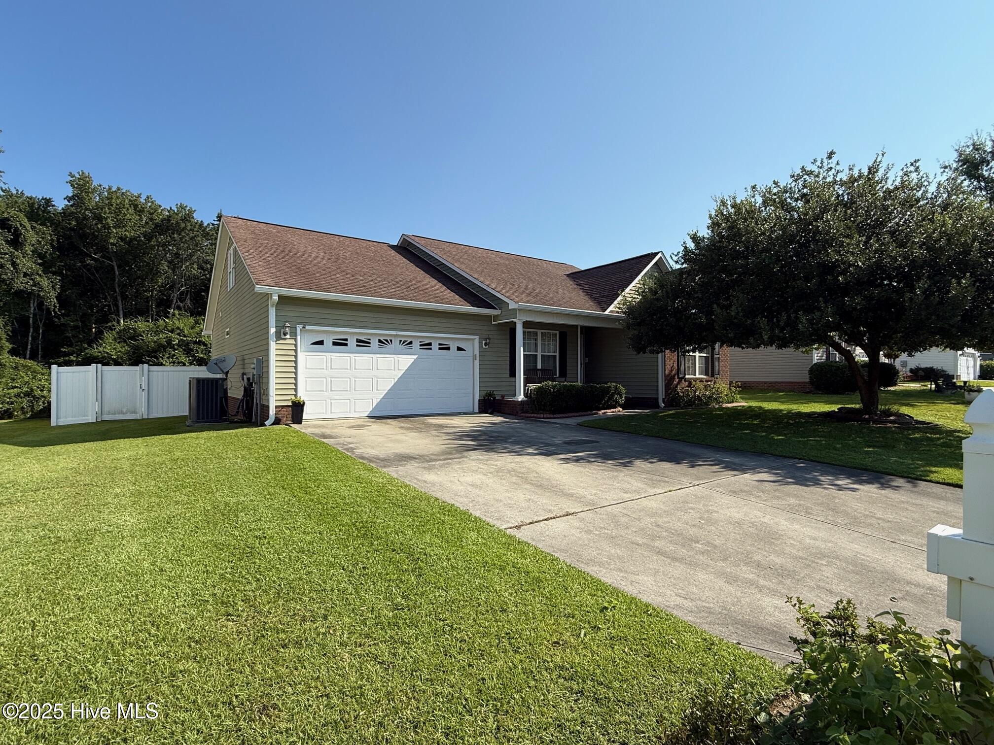 318 Conner Grant Road New Bern, NC 28562 - Photo 5 of 34 CE62BF58-4167-4E40-AF06-7FED9B46AD63