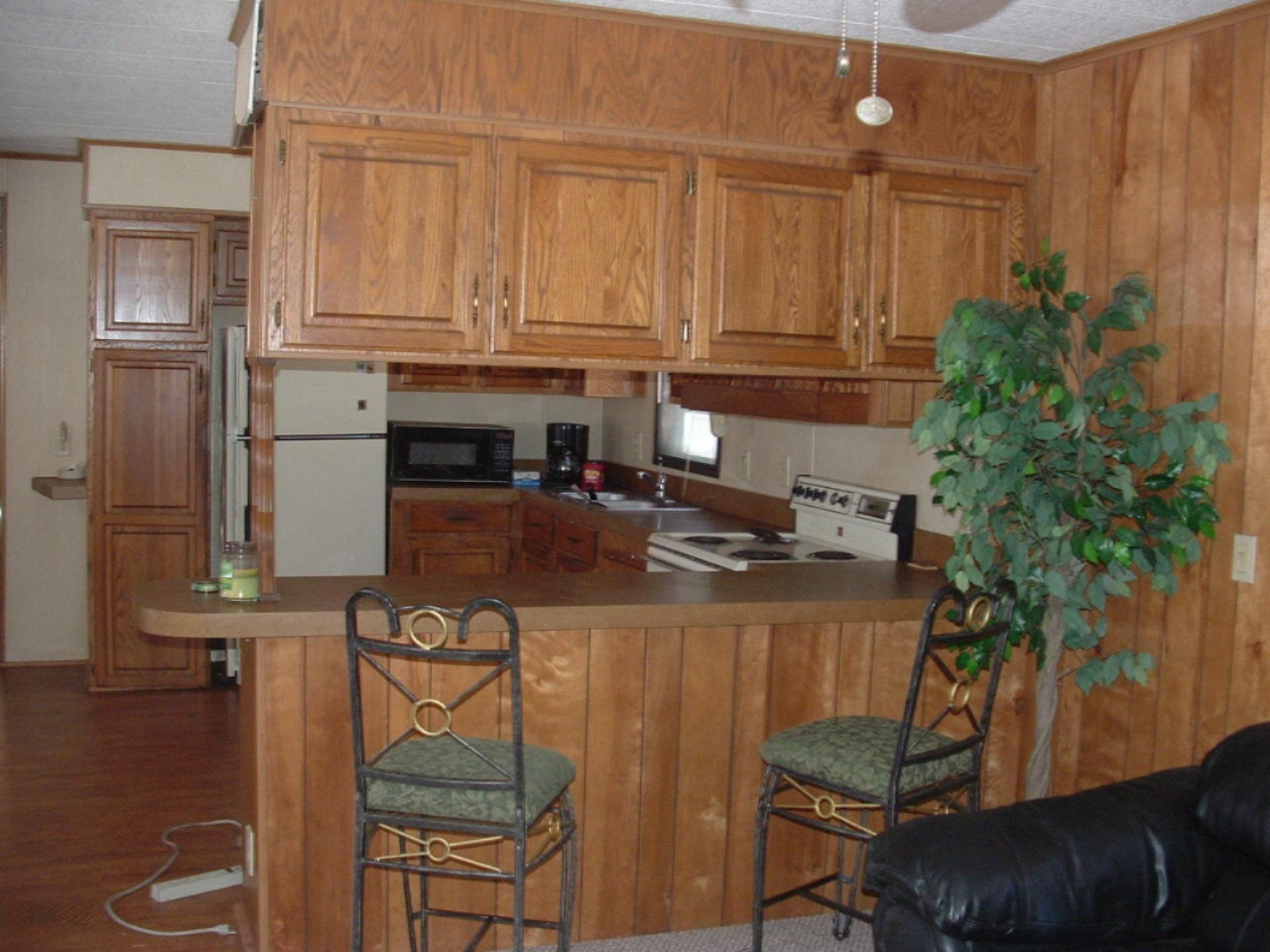 11199 North Forman Road Irons, MI 49644 - Photo 7 of 20 Eating Bar