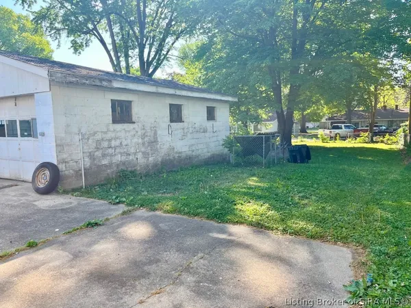 $116,000 | 1416 East 9th Street, Jeffersonville, IN 47130