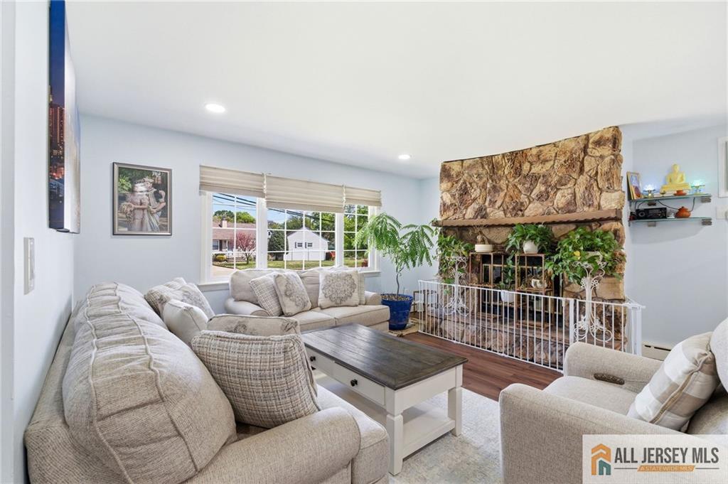 205 New Dover Road Colonia, NJ 07067 - Photo 12 of 54